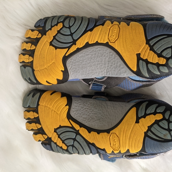 VIBRAM SZ 38 (6.5-7) FIVE FINGER BLUE YELLOW ATHLETIC SHOE - Picture 7 of 9